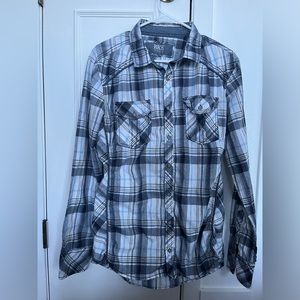 Men’s Buckle button up. Size L